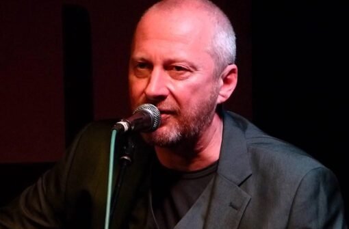 Wonderful Life – Black